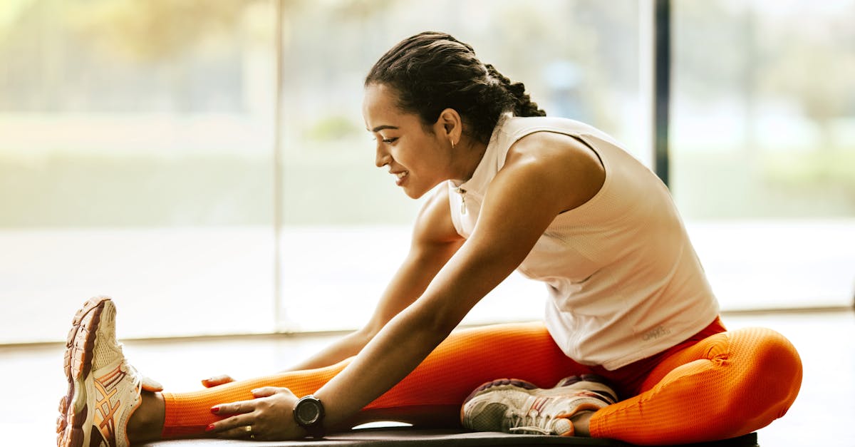 découvrez des techniques efficaces d'étirement du psoas pour améliorer la flexibilité, réduire les tensions et améliorer la mobilité globale. Idéal pour les athlètes et tous ceux qui cherchent à soulager leurs douleurs dans le bas du dos, notre guide complet fournit des instructions étape par étape et les avantages des étirements du psoas.