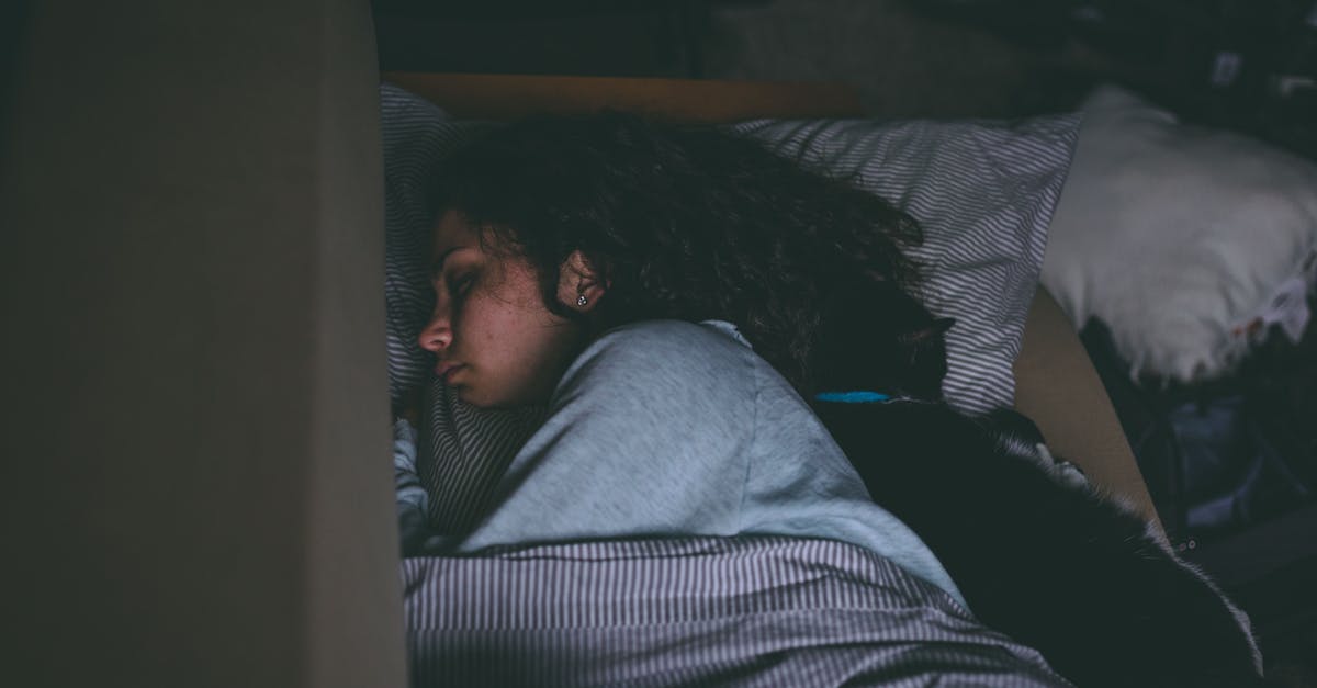 découvrez les meilleures positions de sommeil pour un sommeil réparateur. découvrez comment différents styles de sommeil peuvent améliorer votre confort, soutenir votre colonne vertébrale et améliorer votre santé globale. explorez des conseils pour trouver votre posture de sommeil idéale.