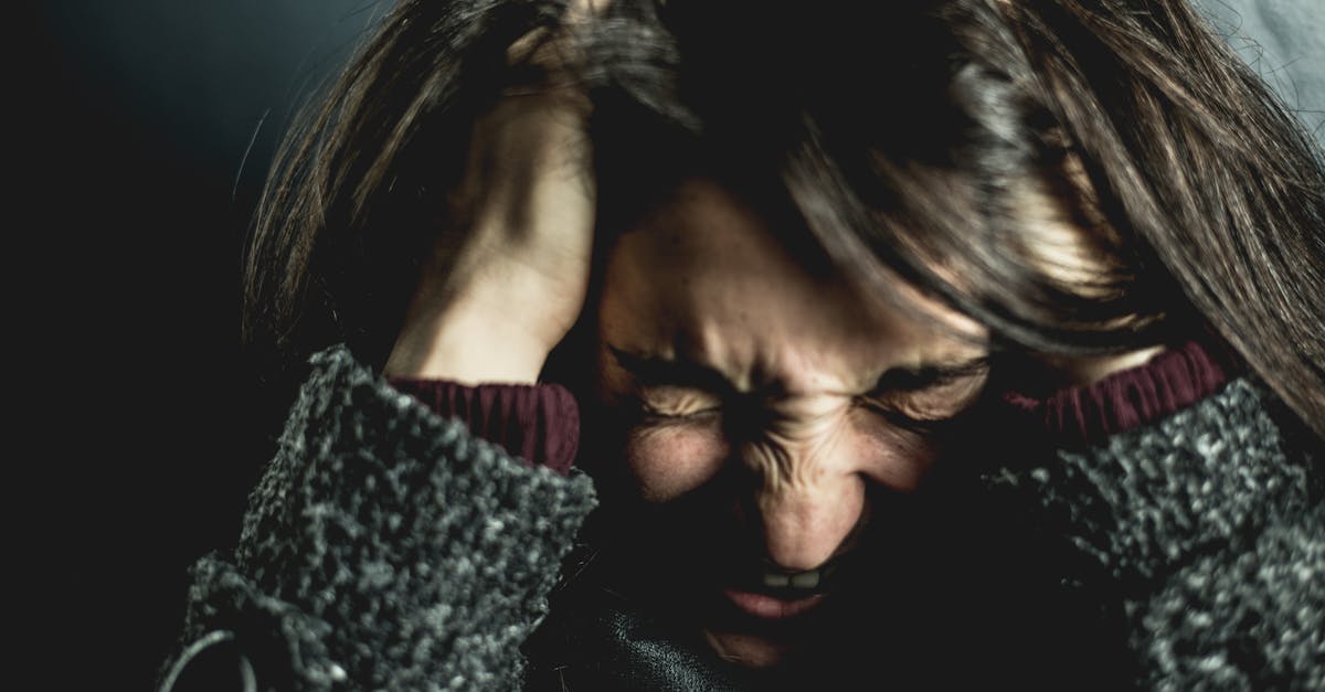 discover the causes, symptoms, and effective treatments for hormonal headaches. learn how hormonal fluctuations can trigger these migraines and find relief with our expert tips and strategies.