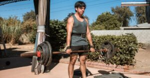 discover effective lifting techniques that enhance your strength, safety, and efficiency. learn proper postures and methods to lift heavy objects with ease, reducing the risk of injury and maximizing your physical performance.