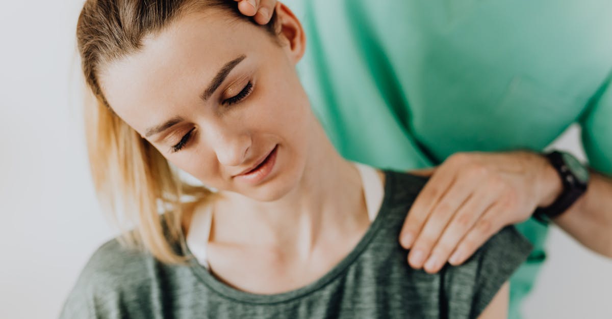 discover effective solutions for neck pain relief. learn about causes, treatments, and preventive measures to help manage discomfort and improve your quality of life.