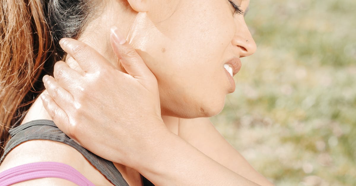 discover effective solutions and insights for managing shoulder pain. learn about common causes, treatment options, and prevention tips to enhance your quality of life and regain mobility.