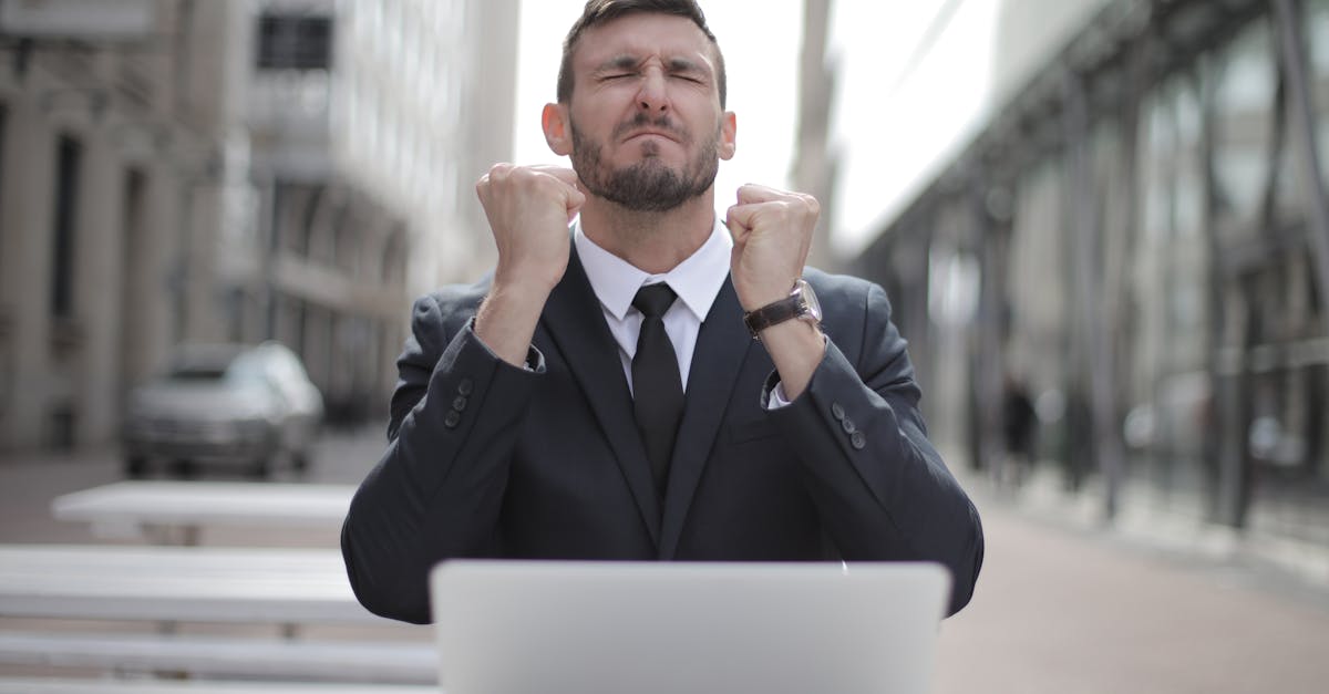 Découvrez le pouvoir de la confiance et apprenez à la cultiver au quotidien. Libérez votre potentiel, renforcez votre estime de soi et transformez votre état d'esprit pour atteindre le succès et le bonheur.