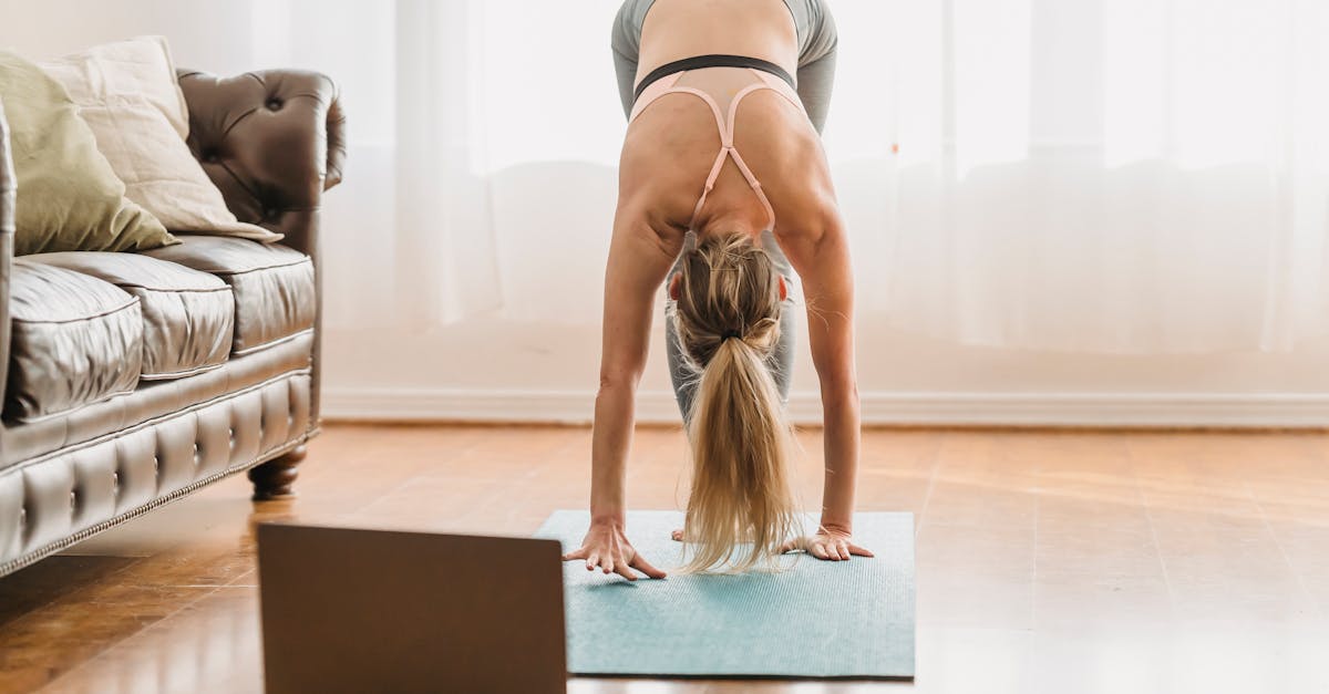 Les clients ont exprimé un sentiment de confiance et de liberté renouvelés après avoir adopté les principes du mouvement conscient et du renforcement musculaire dans leurs routines. Nombre d'entre eux ont constaté une amélioration de leur capacité à maintenir une posture assise adéquate, ce qui a conduit à un mode de vie plus dynamique. Un client a mentionné : « Les conseils de