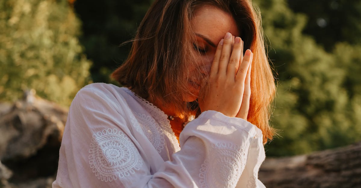 discover the benefits of grounding, a practice that connects you to the earth's energy to promote well-being, reduce stress, and enhance your overall health. explore techniques and tips for incorporating grounding into your daily routine.