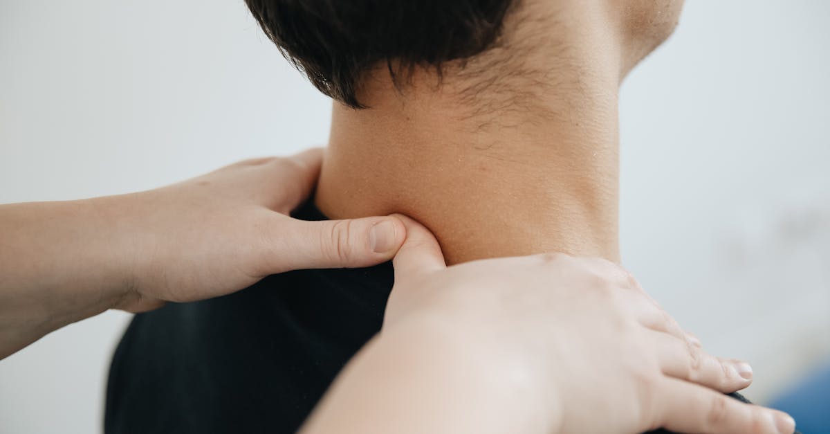 discover effective strategies for shoulder pain relief. explore tips, exercises, and treatments to alleviate discomfort and regain mobility. find your way to a pain-free life today!