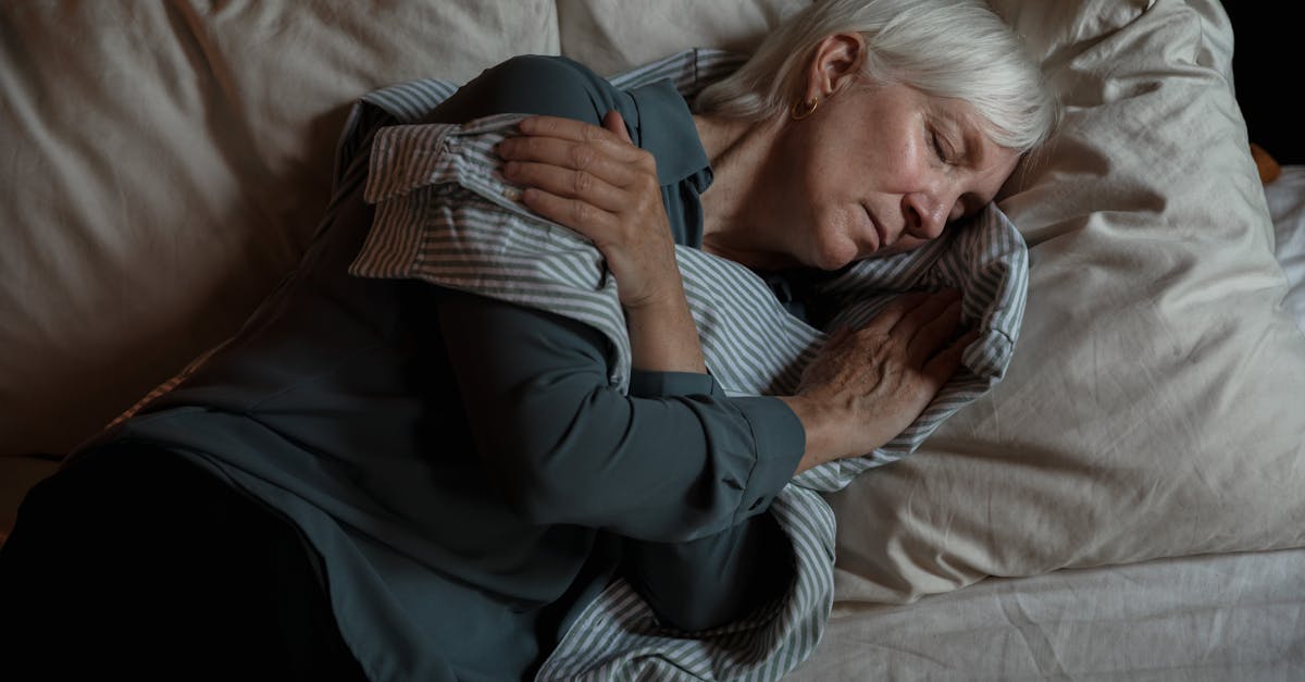 discover the best sleeping positions for a restful night’s sleep. learn how different postures can impact your health and well-being, and find tips for achieving optimal comfort while you rest.