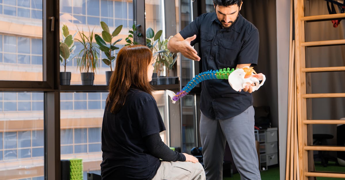 La technologie exceptionnelle utilisée chez Pulse Align permet une restauration rapide de la symétrie musculaire, améliorant ainsi le confort et la personnalisation de nos services. Nos pratiques non invasives et familiales sont sûres pour tous les âges, y compris les jeunes enfants et les femmes enceintes. Si vous souhaitez en savoir plus sur nos offres et sur la manière dont nous pouvons vous aider, n'hésitez pas à découvrir nos cliniques et à prendre rendez-vous en ligne.