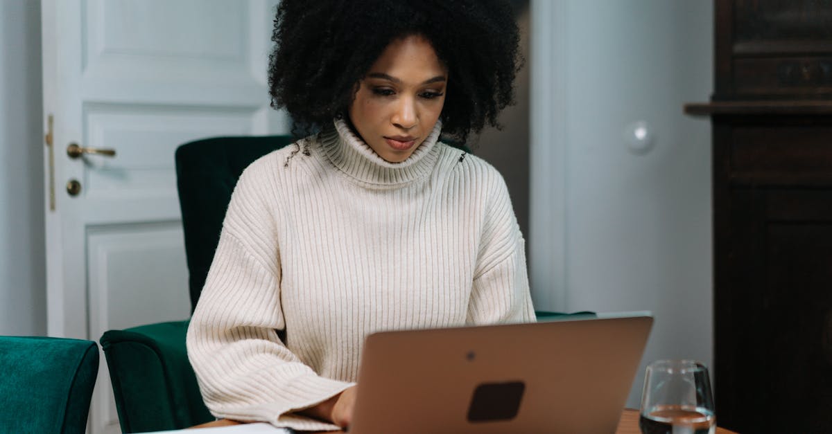 discover the causes and solutions for tech neck, a common condition caused by prolonged smartphone and computer use. learn how to improve your posture, relieve pain, and maintain neck health in the digital age.